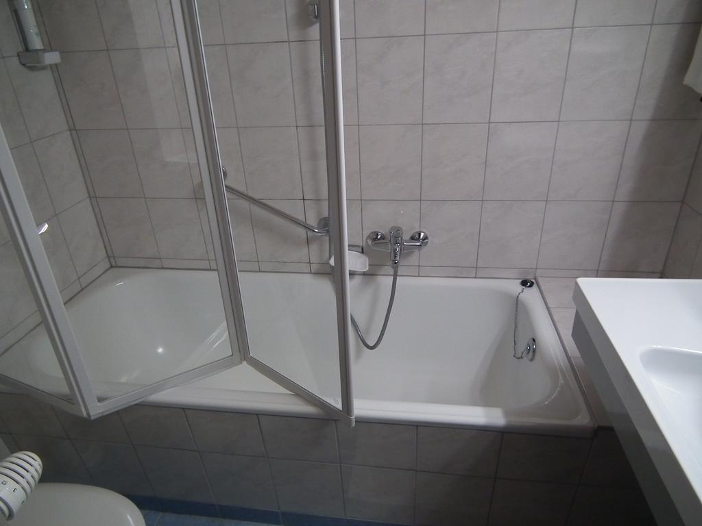 Hotel Die Traube أدمونت المظهر الخارجي الصورة
