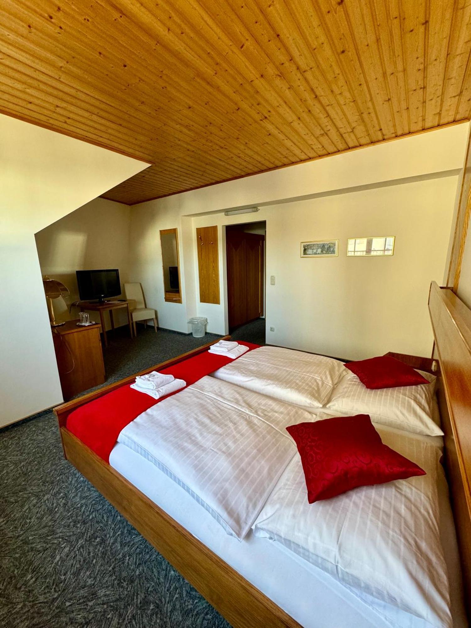 Hotel Die Traube أدمونت المظهر الخارجي الصورة