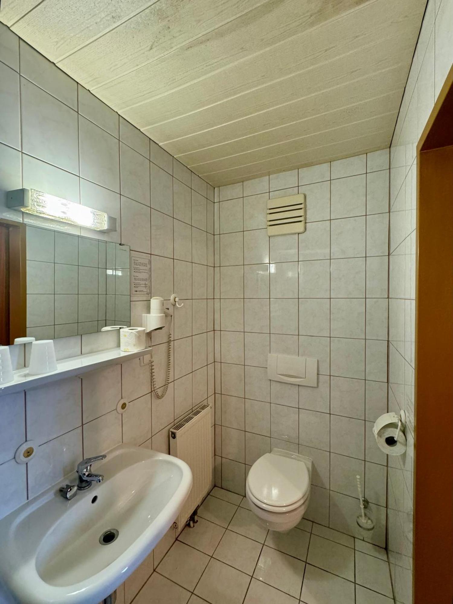 Hotel Die Traube أدمونت المظهر الخارجي الصورة