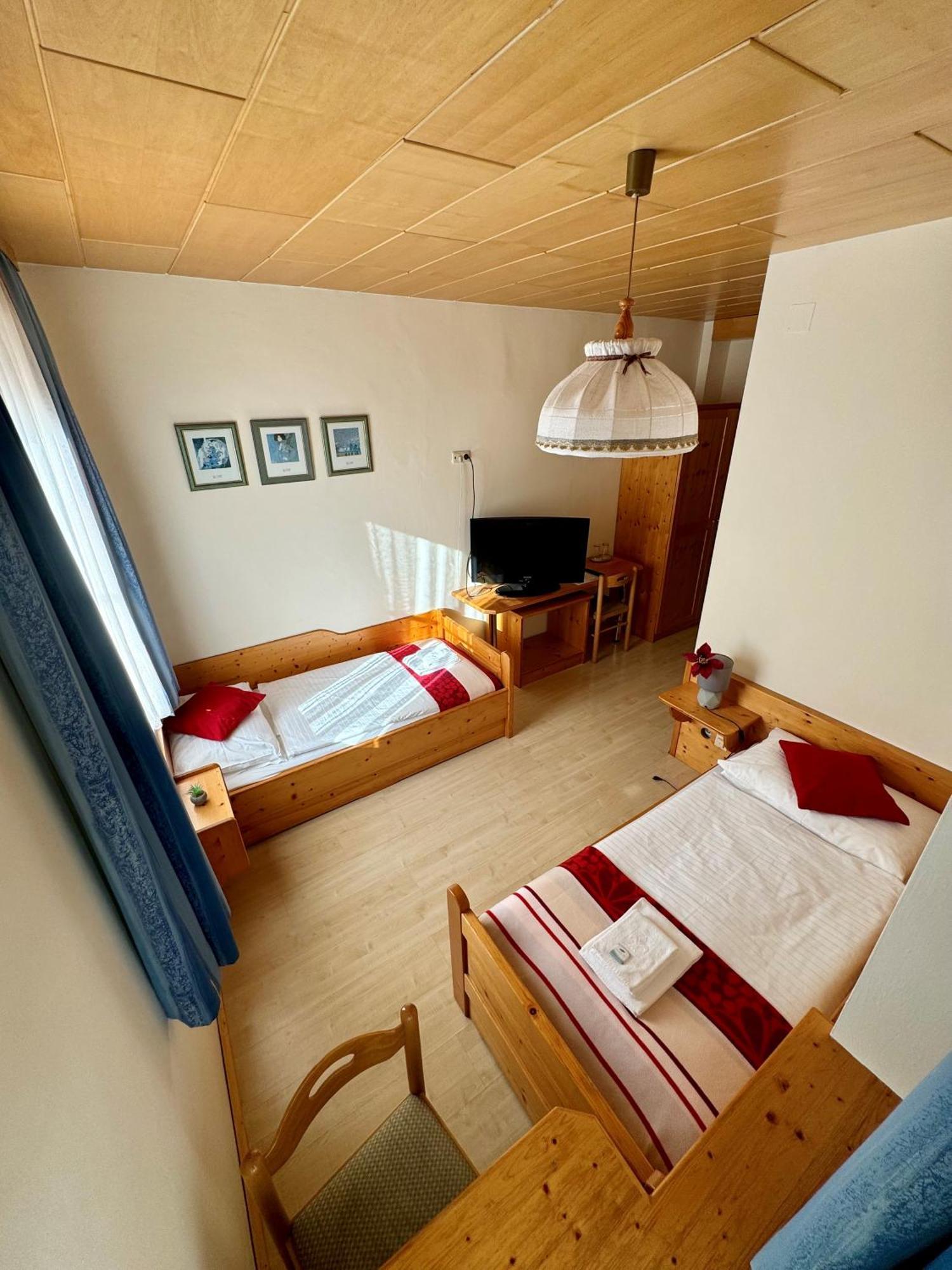 Hotel Die Traube أدمونت المظهر الخارجي الصورة